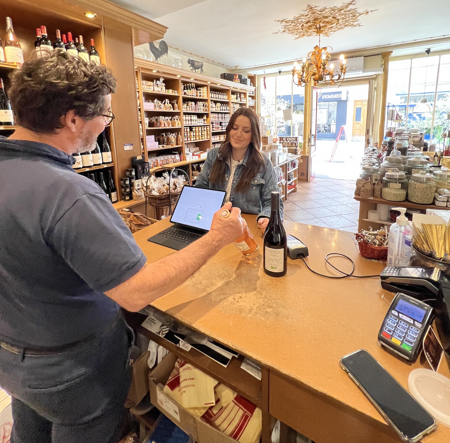 Boutique épicerie fine rive gauche à Paris 
