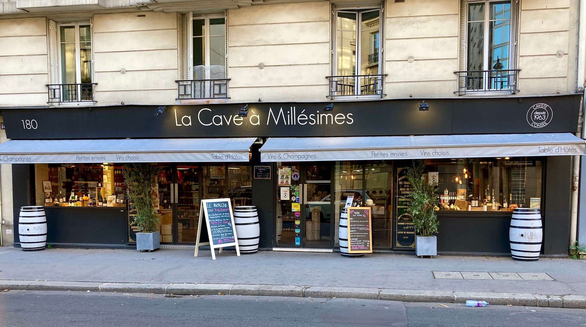 Devanture de la Cave à Millésimes